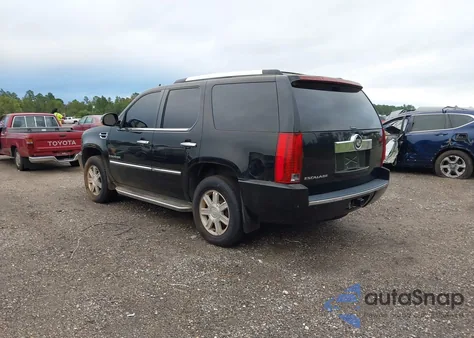 2007 Cadillac Escalade Luxury z USA, uszkodzony, nr VIN 1GYEC63827R334483